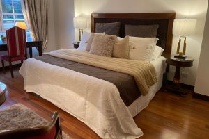 Great luxury apartments for sale Escazú Cortijo los Laureles master bedroom