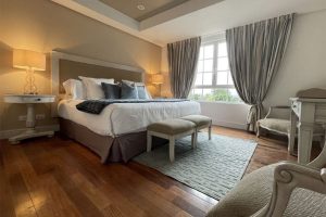 Venta de apartamentos Cortijo los Laureles lujo y elegancia Escazú dormitorio principal